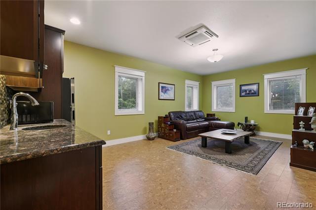 Building Photo - 514 E Bijou St