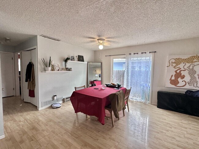 Building Photo - 4107 Hayes Cir