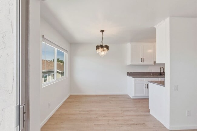 Building Photo - 2020 Graham Ave