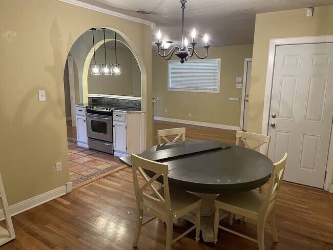 Building Photo - Pre Leasing for Fall 2026! 3/2 in Tech Terrace!