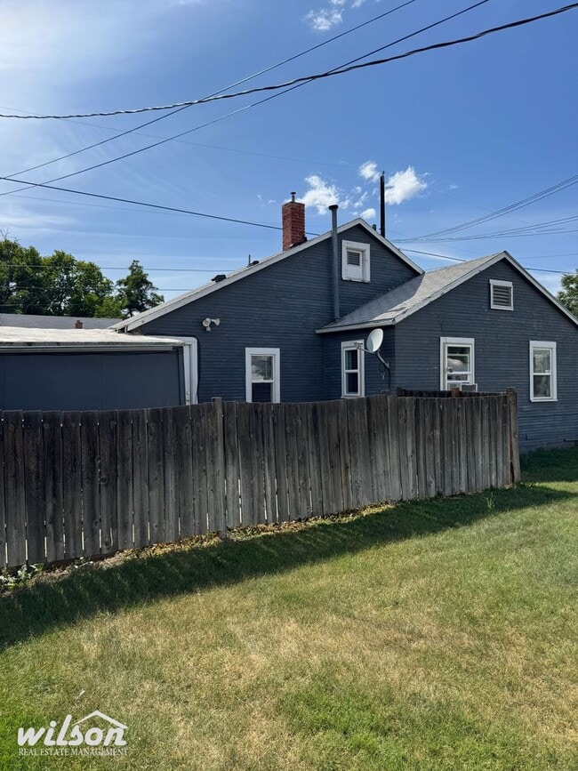 Building Photo - 2bd/1ba House Near Davis High School!