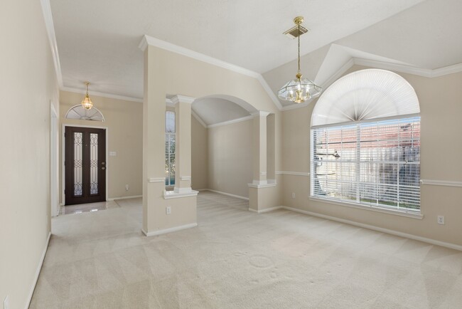 Building Photo - 18014 Still Springs Ct