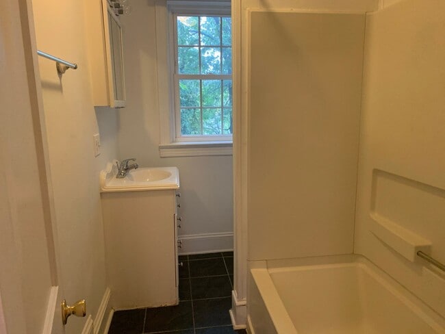 Building Photo - 3113d