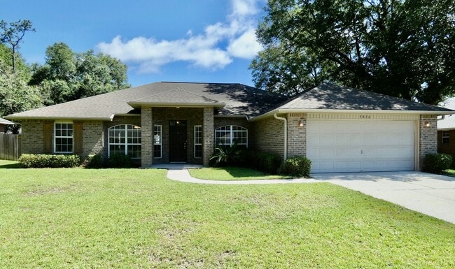 Primary Photo - Spacious 4 Bed/3 Bath - Tanglewood