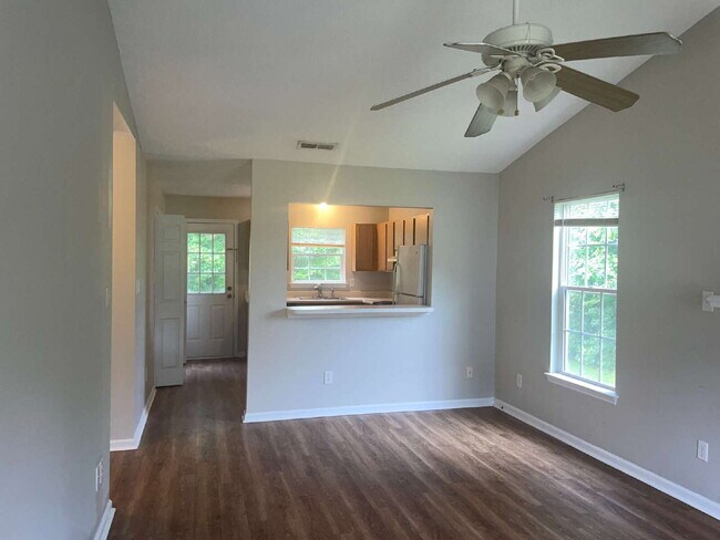Building Photo - Two Bedroom Two Full Bathroom End Unit Tow...