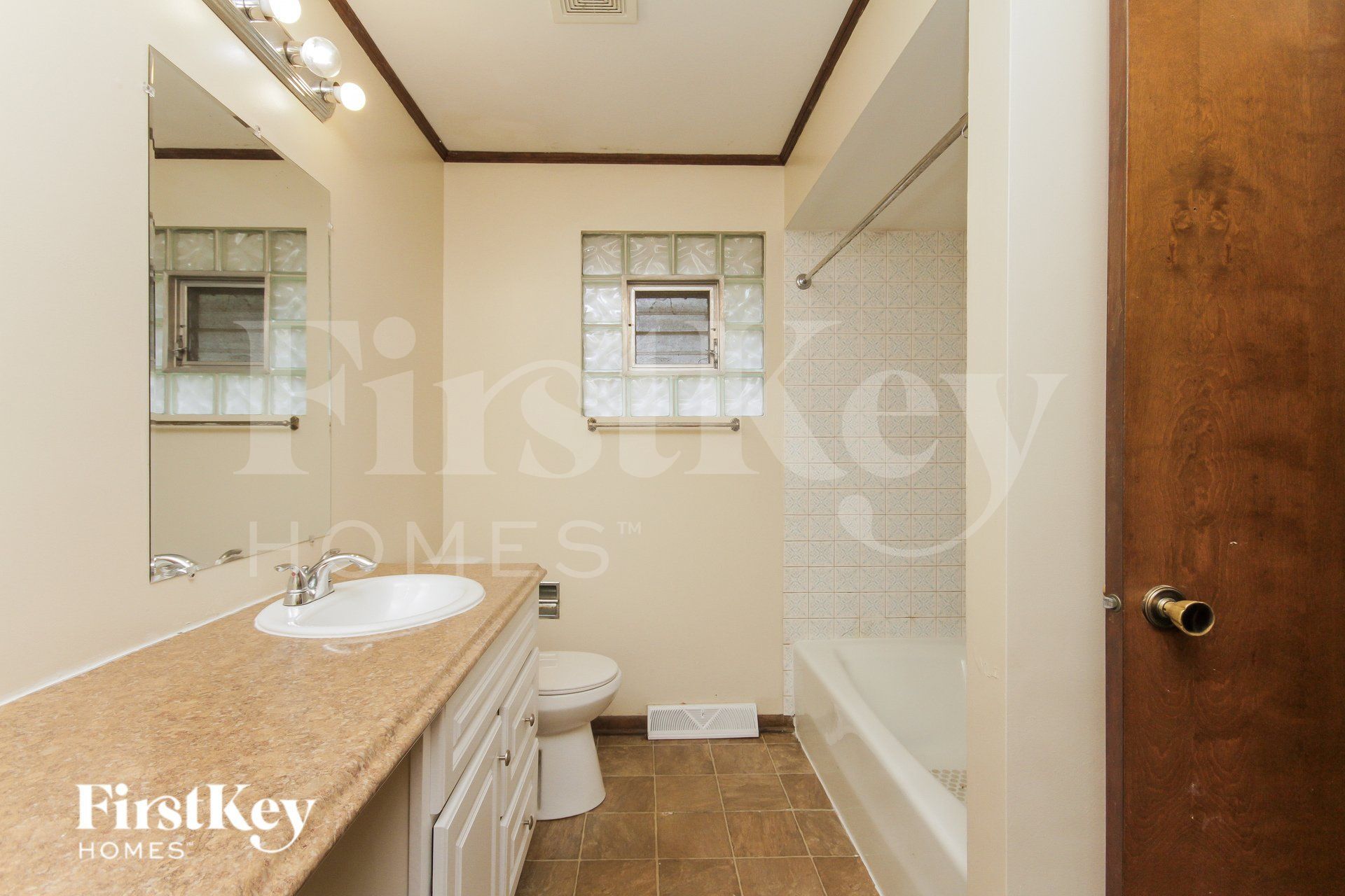 Building Photo - 18428 Lange St