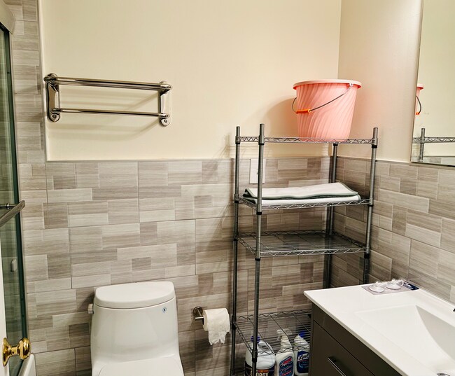 bathroom - 2058 19th Ave