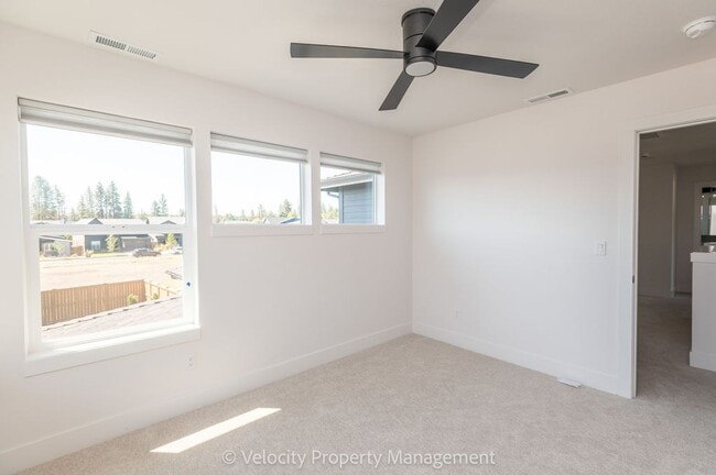 Building Photo - Brand New Beautiful Home!