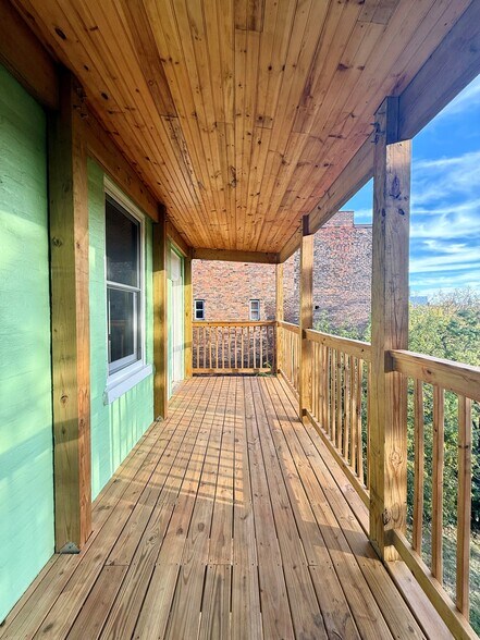 Building Photo - 39 E Clifton Ave