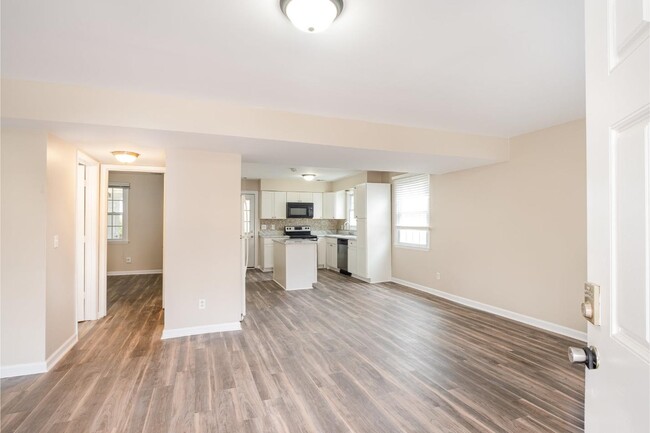 Building Photo - 765 Huntington Pkwy
