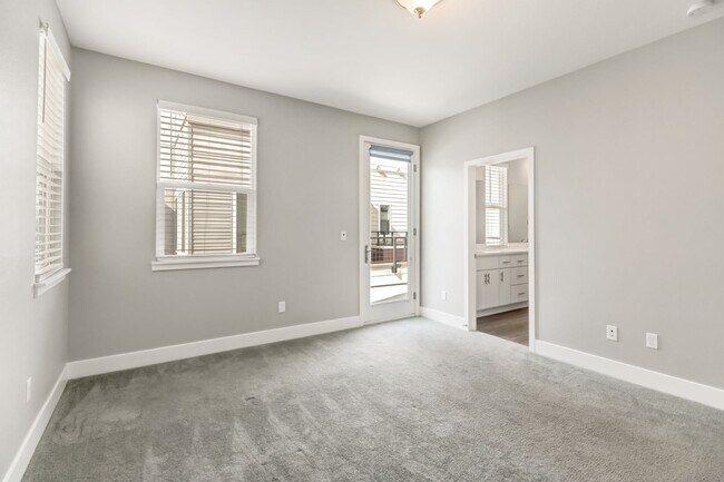 Building Photo - Move-In Special! Beautiful Alkali Flat Ren...