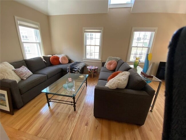 Building Photo - 33 Dennison St