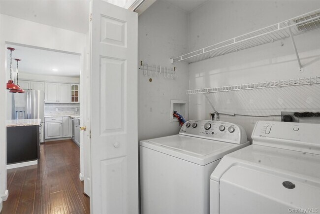 Building Photo - 34 Rombout Rd