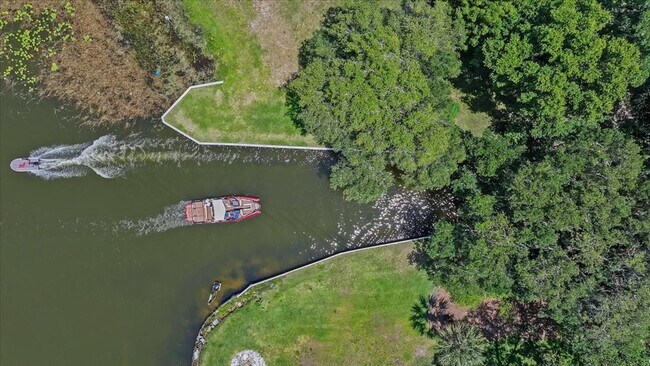 Building Photo - 3824 Gaines Dr