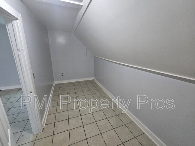 Building Photo - 2626 N 24th St