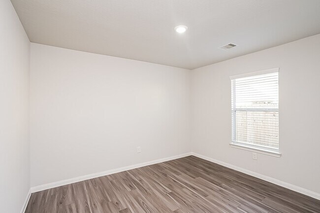 Building Photo - 2622 Needles Throw Ln