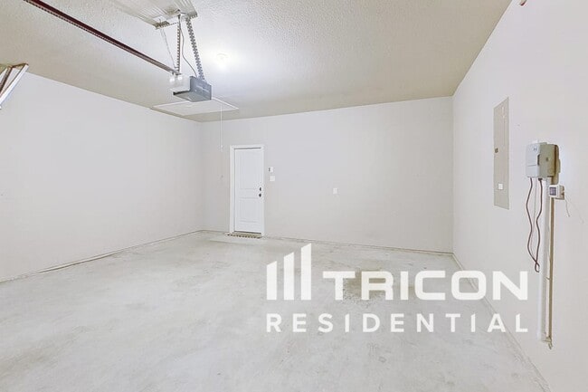 Building Photo - 509 Dogwood Dr