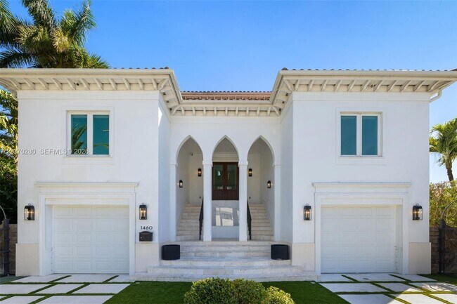 Building Photo - 1460 S Treasure Dr