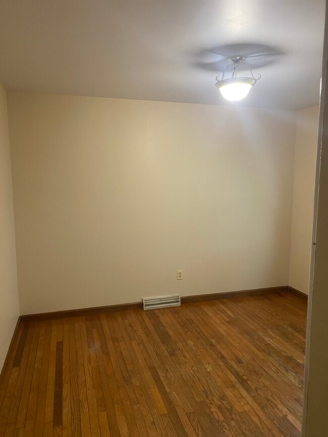 Building Photo - 4238 Mohican Dr