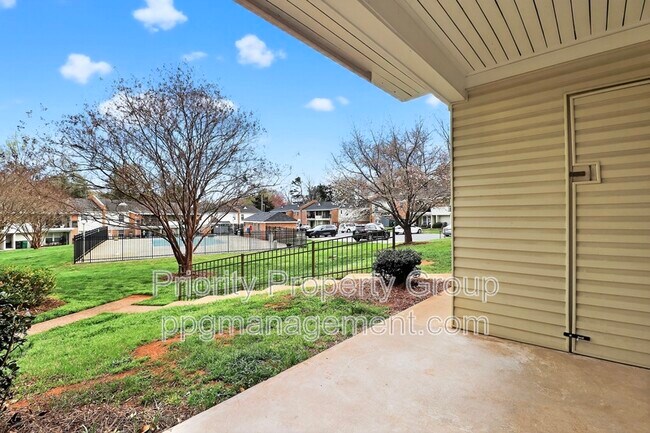 Building Photo - 4601 Coronado Dr