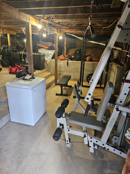 Building Photo - 2512 Butte St