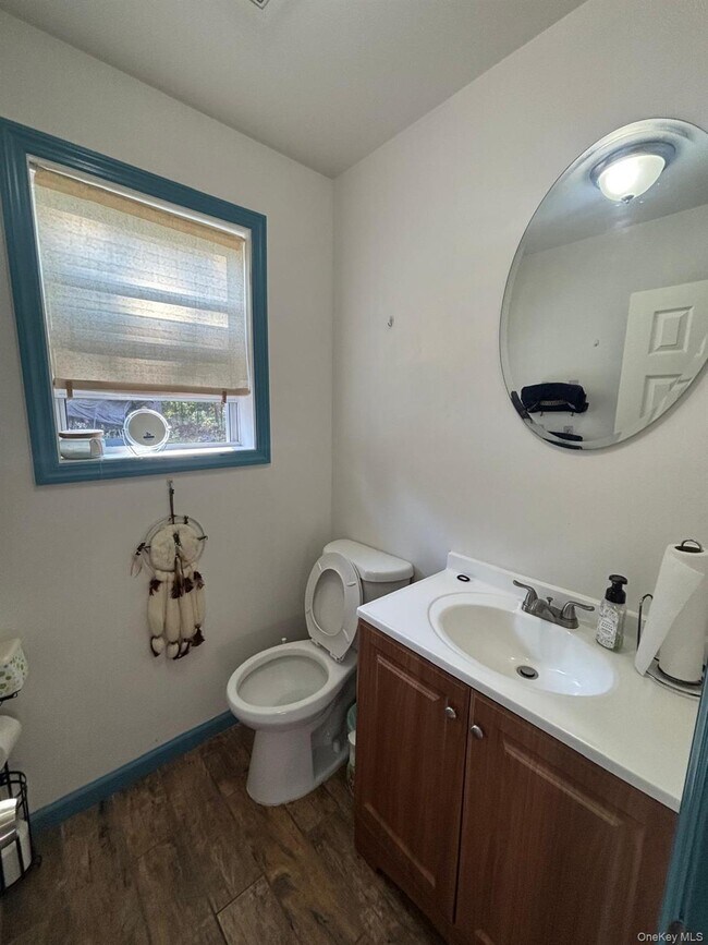 Building Photo - 938 Scherger Ave