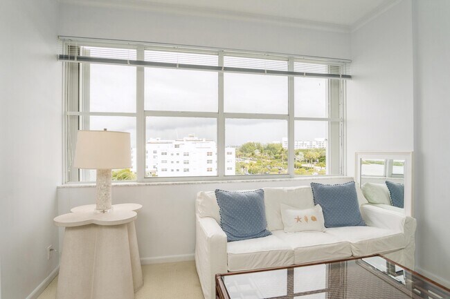 Building Photo - 2860 S Ocean Blvd