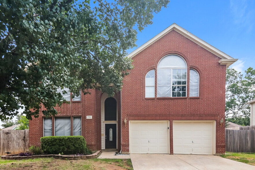 Primary Photo - 774 Poplar Ct