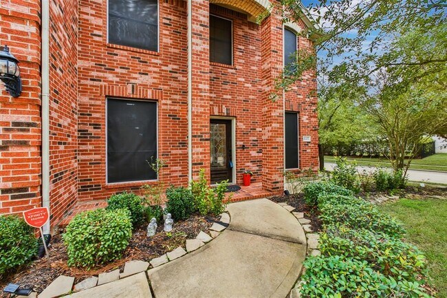 Building Photo - 16402 Pinon Vista Dr