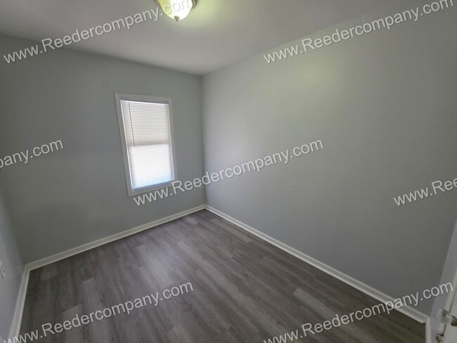 Building Photo - 3824 Parrish Ave