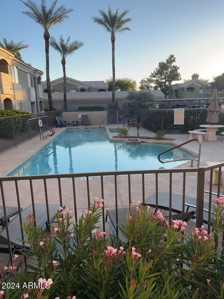 Building Photo - 5249 E Shea Blvd