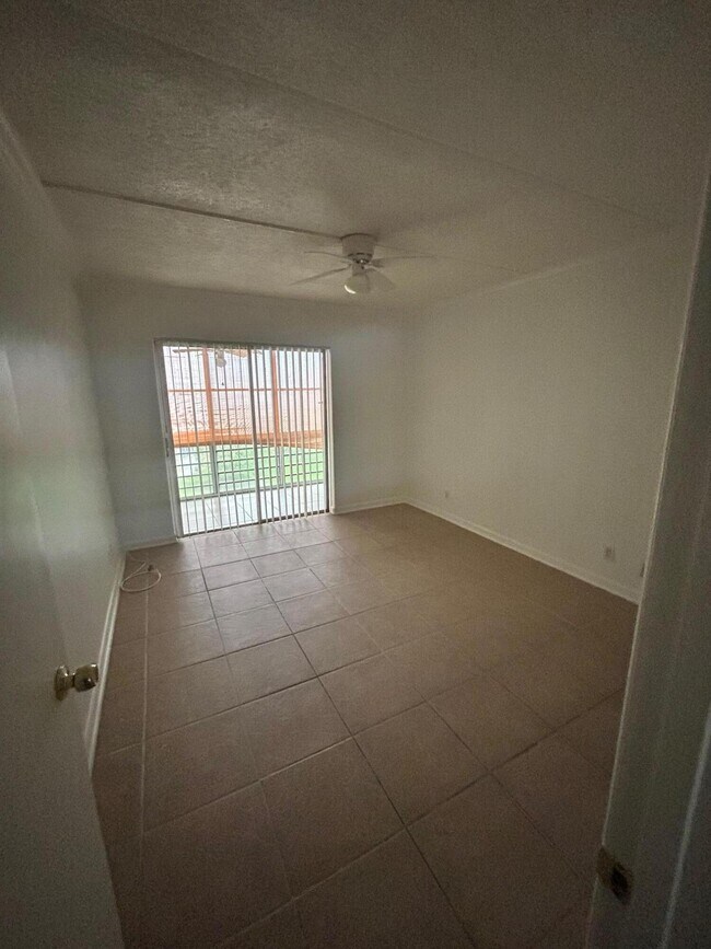 Building Photo - 555 Purdy Ln