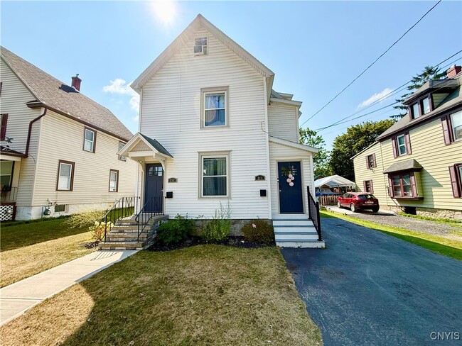 Building Photo - 211 N Seward Ave
