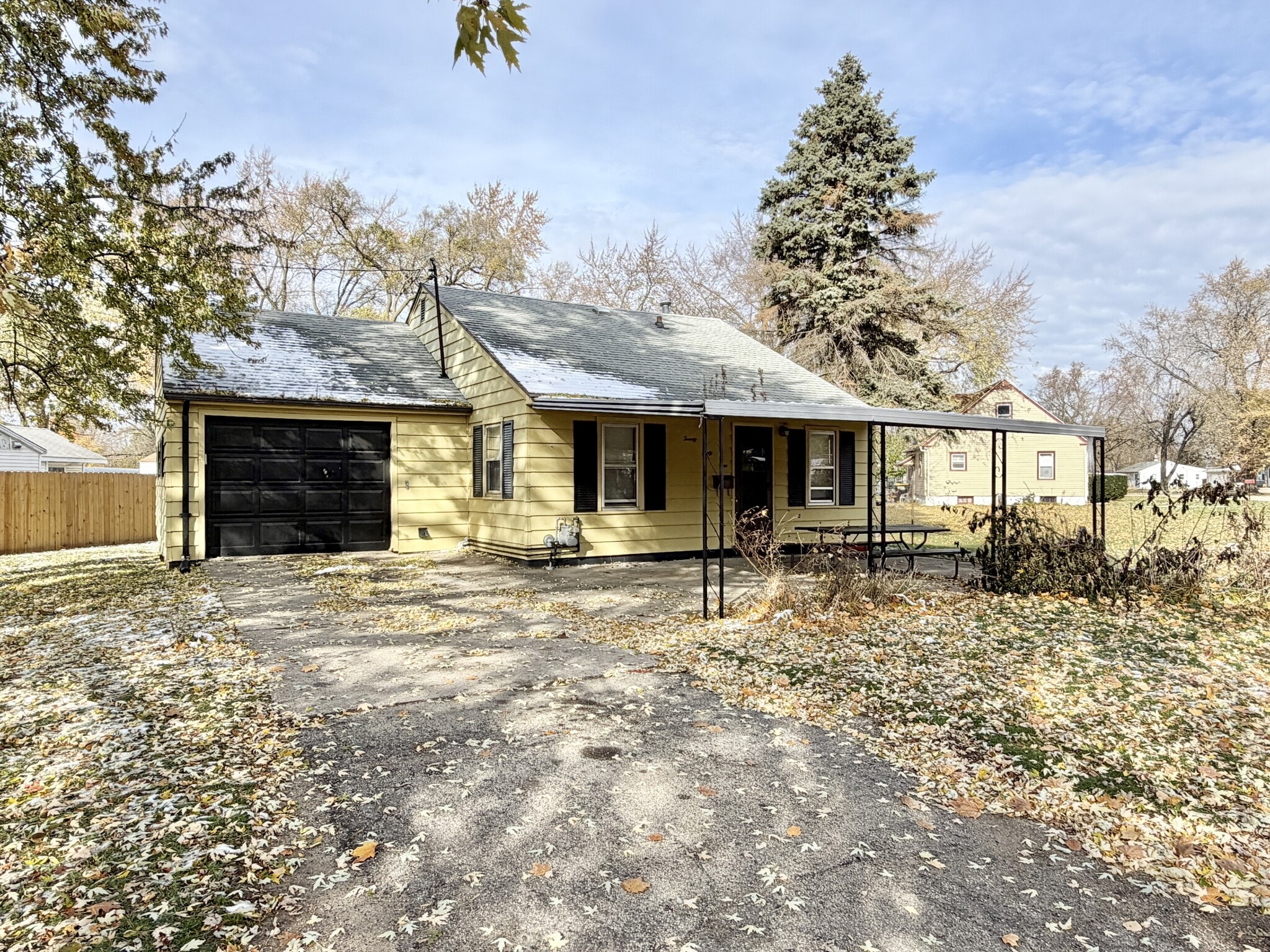 Building Photo - 2041 Gorton St