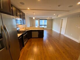 Building Photo - 303 D St