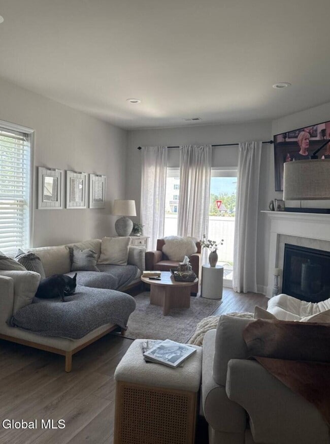 Building Photo - 2 Blair Ct