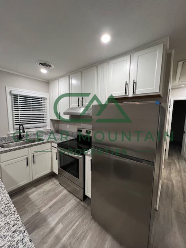 Building Photo - Move-in Special! Limited-Time Leasing Offer!