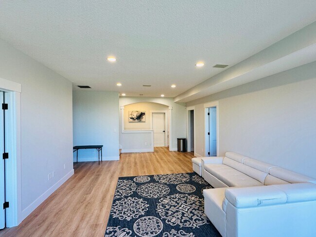 Building Photo - Stunning Custom Camas Home
