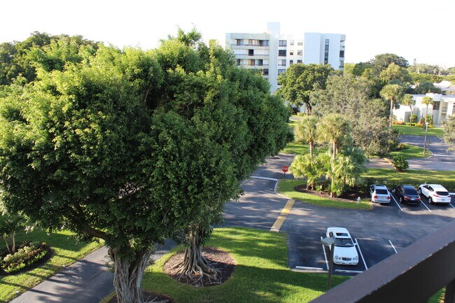 Building Photo - 6372 La Costa Dr