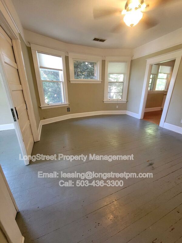 Building Photo - 3816 N Borthwick Ave