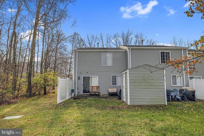 Building Photo - 89 Doe Ct