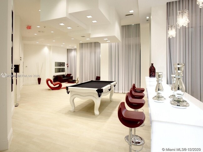 Building Photo - 350 S Miami Ave