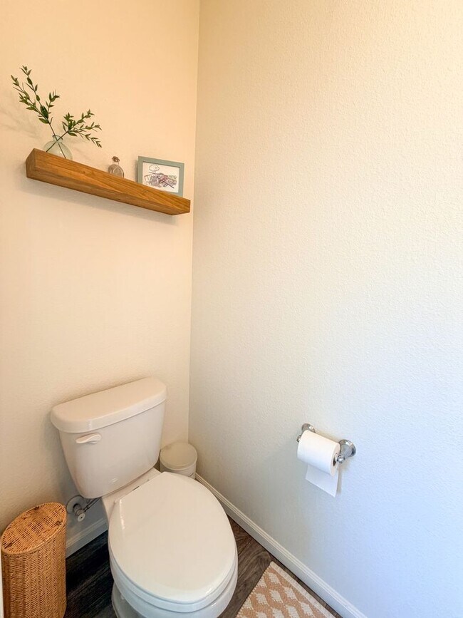 Building Photo - Beautiful Single Family Home | Aurora