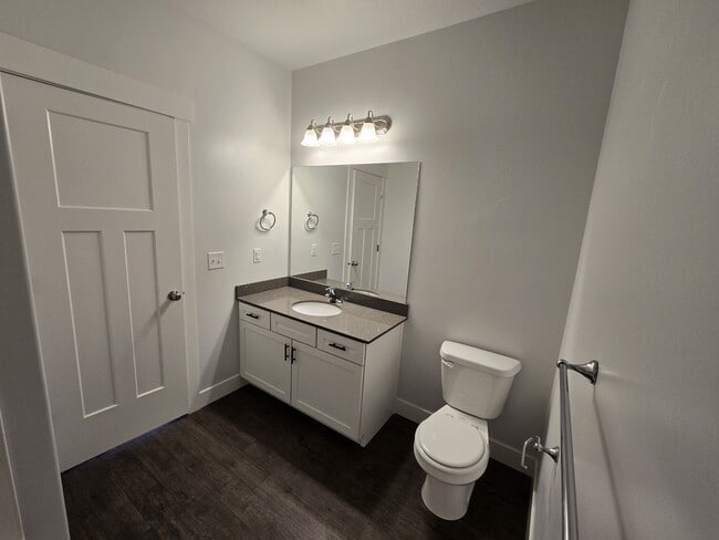 Building Photo - 1985 N 3330 W