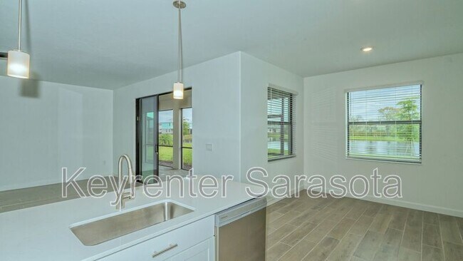 Building Photo - 4873 Seafoam Trl