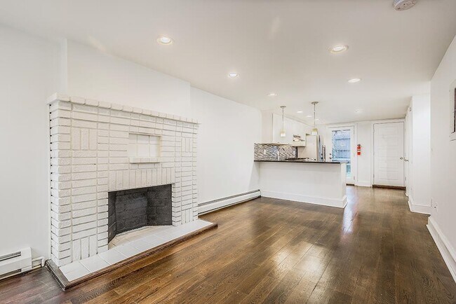 Building Photo - 590 Jersey Ave