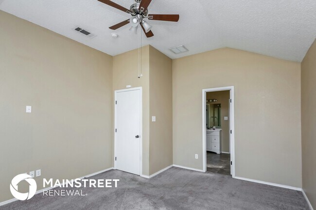 Building Photo - 532 Denise St