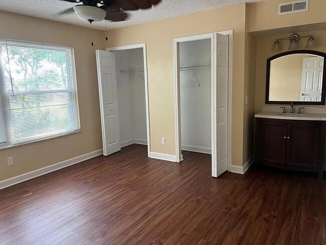 Building Photo - 3427 Joe Murell Dr