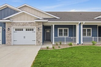 Building Photo - 1723 Whitetail Way