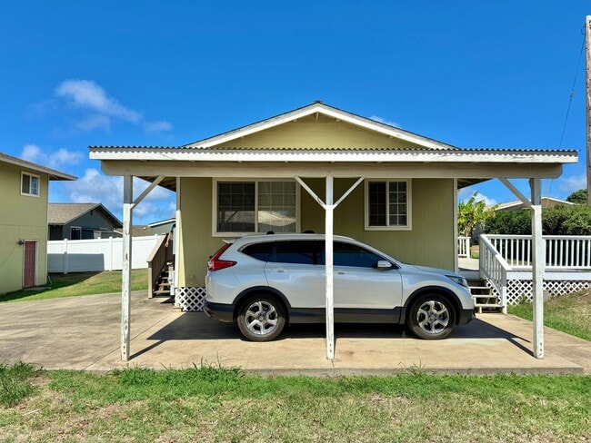 Building Photo - 2 Bedroom / 1 Bathroom Cottage in Pukalani!